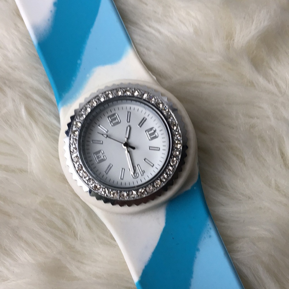 Ladies slap bracelet blue and white wrist watch